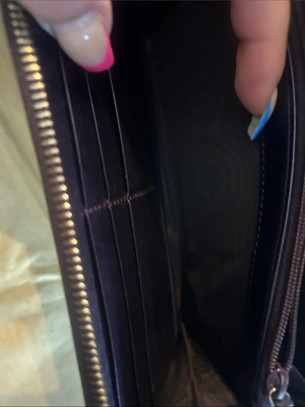Gucci Glossy Deep Purple Micro GG Guccissima Zip-Around Wallet with Heart Charms - Picture 12 of 14